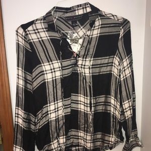 NWT Women’s black plaid light long sleeve shirt!